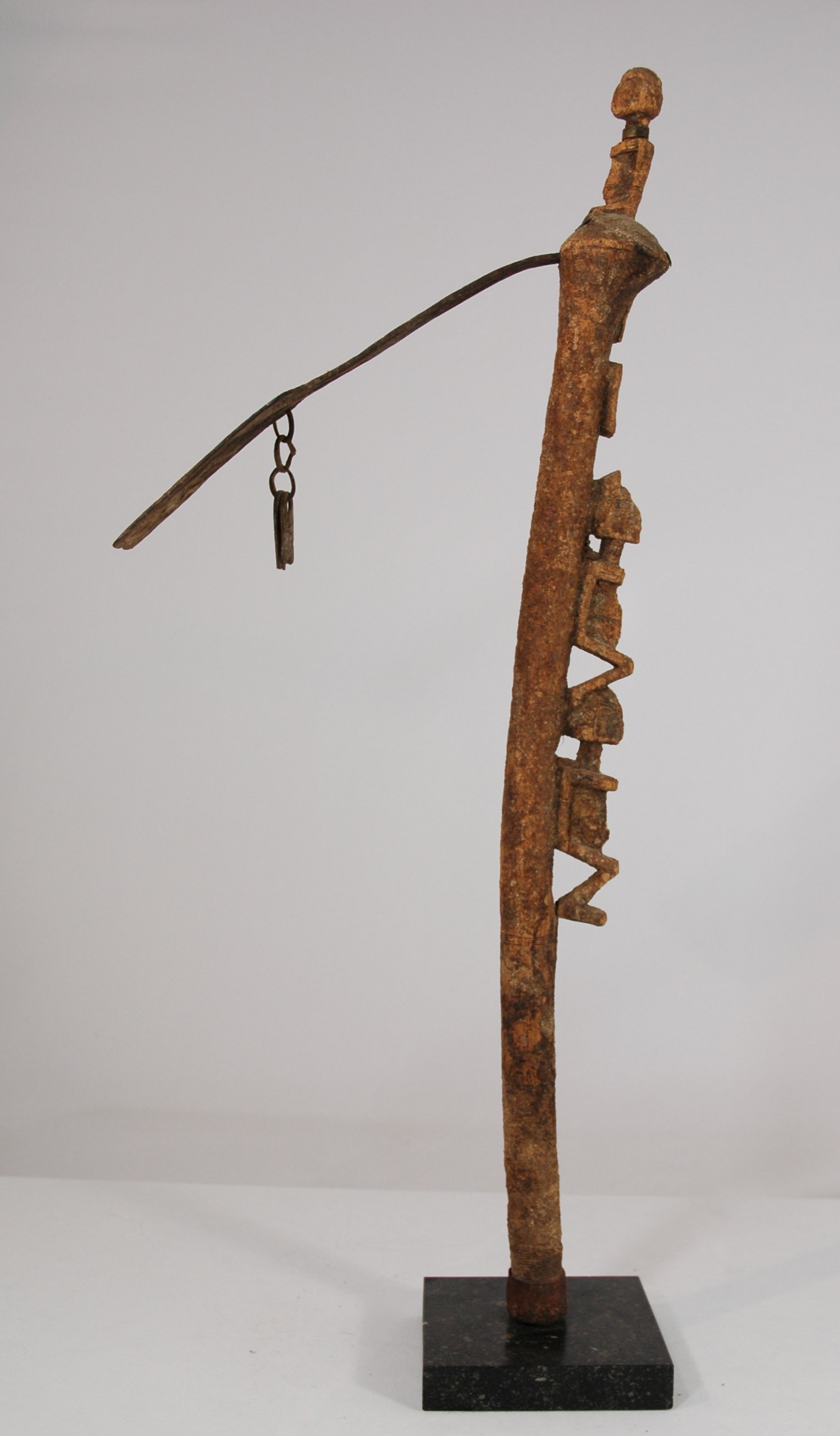 Dogon ceremonial pole <em>binukedine</em>