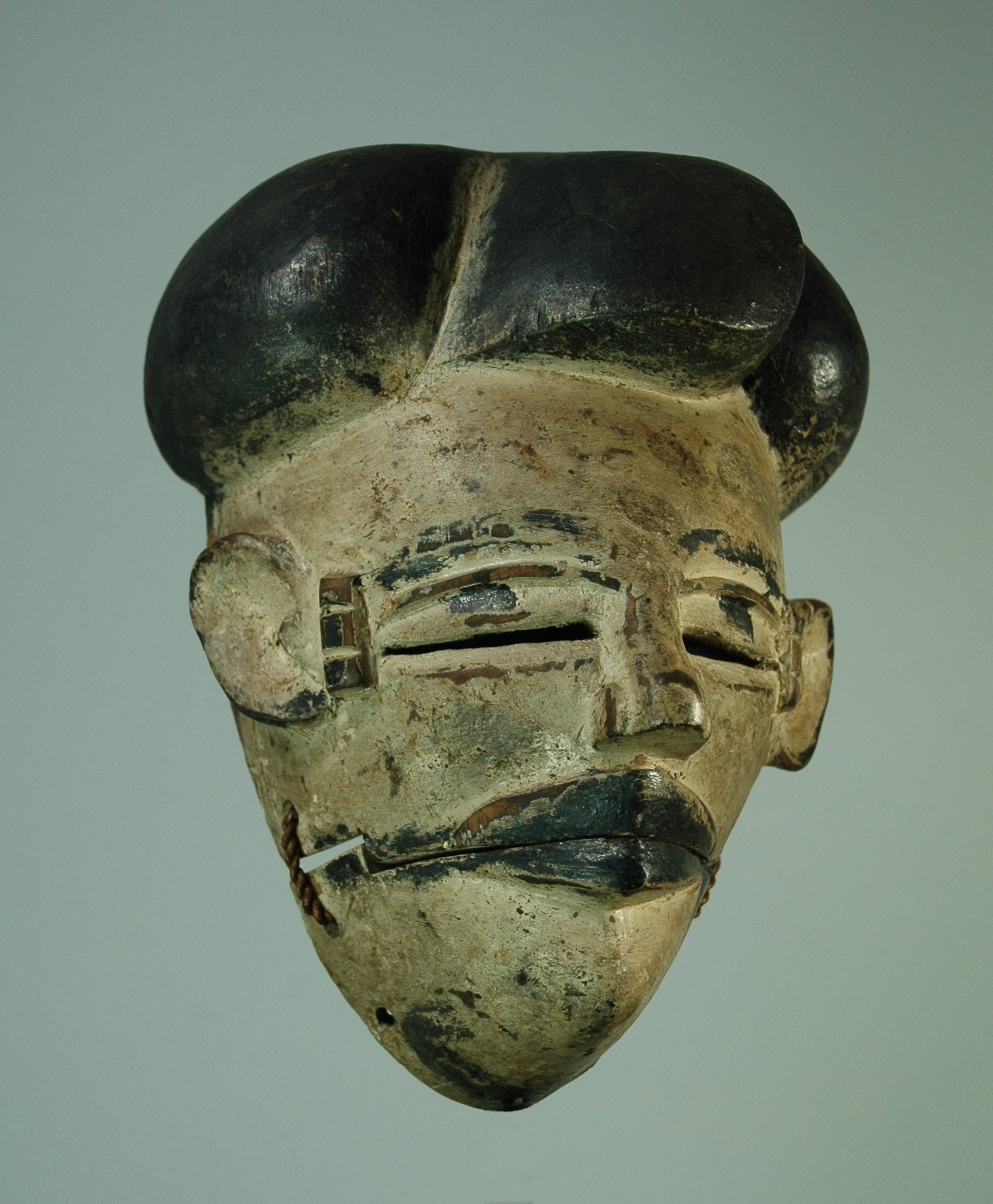 Ogoni mask <em>elu</em>